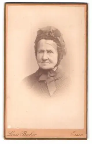 Fotografie Louis Becker, Essen, Fleischmarkt, Porträt einer älteren Dame