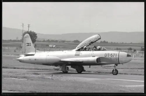 Fotografie Flugzeug Lockheed T-33 Kampfjet / Jagdflugzeug Jasta DT-571