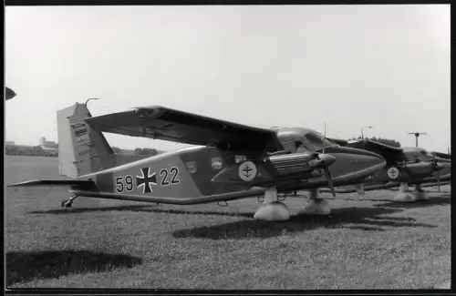 Fotografie Flugzeug Dornier Do 28, Zweimotoriger Hochdecker der Marine, Kennung 59-22 in Kiel-Holtenau