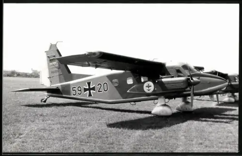 Fotografie Flugzeug Dornier Do 28, Zweimotoriger Hochdecker der Marine, Kennung 59-20 in Kiel-Holtenau