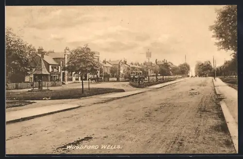 AK Woodford Wells, Strassenpartie