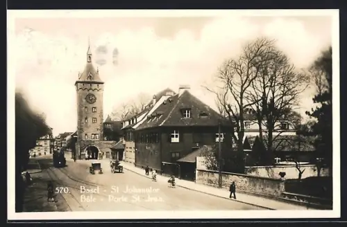 AK Basel, St. Johanntor mit Auto, Kutsche und Strassenbahn