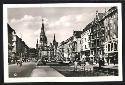 AK Berlin, Strassenbahn mit Geschäften in der Tauentzienstrasse