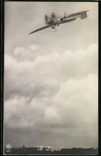 Foto-AK A. Pegoud, Fugzeug fliegt einen Looping