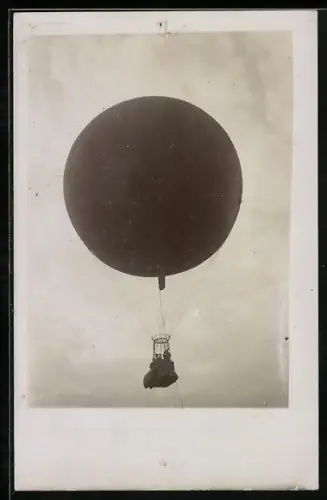 Foto-AK Ballon im Flug