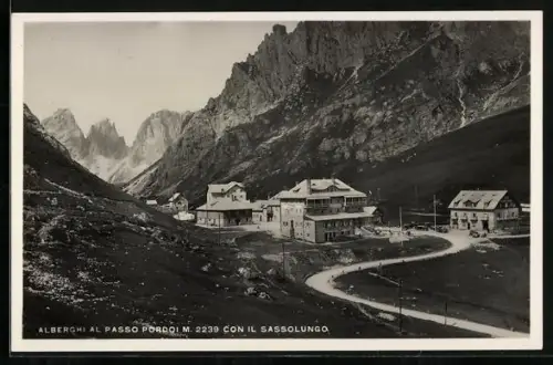 AK Passo Pordoi, Alberghi con il Sassolungo