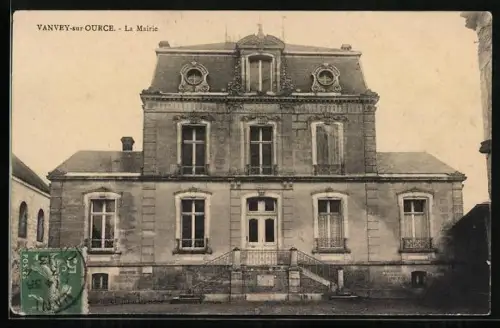 AK Vanvey-sur-Ource, La Mairie