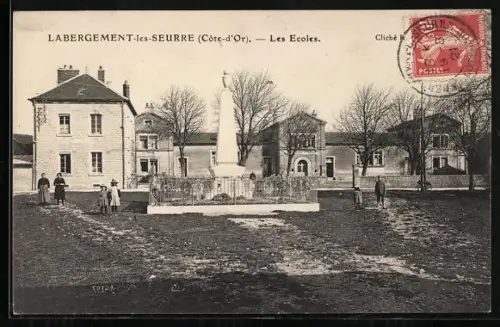 AK Labergement-lès-Seurre, Les Écoles
