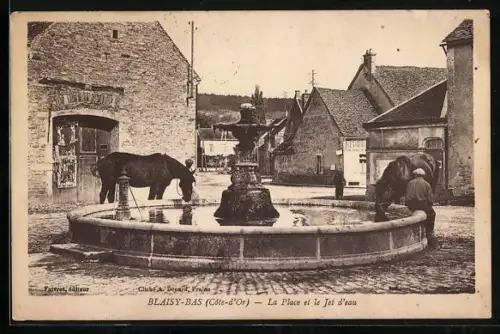 AK Blaisy-Bas /Côte-d`Or, La Place et le Jet d`eau