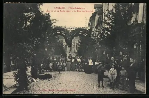 AK Saulieu, Fêtes d`Aviation 1912, La Rue du Marché, Strassenpartie