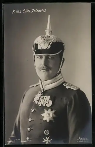 AK Uniformfoto von Prinz Eitel Friedrich von Preussen mit Pickelhaube