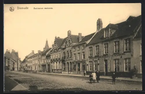 AK Dixmude, Oude Huizen