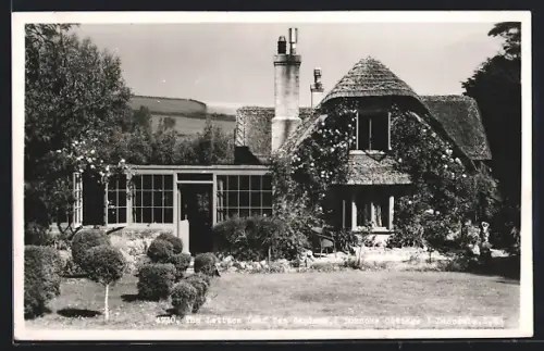 AK Luccombe, The Lettuce Leaf Tea Gardens, Dunnose Cottage