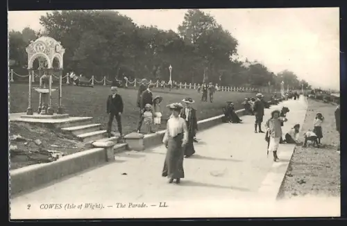 AK Cowes, The Parade