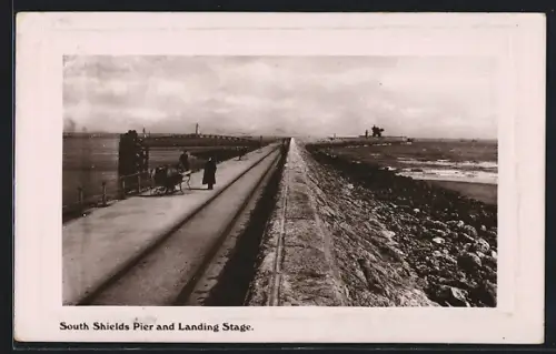 AK South Shields, South Shields Pier and Landing Stage