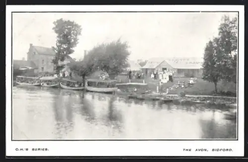 AK Bidford, The Avon, boats at the bank