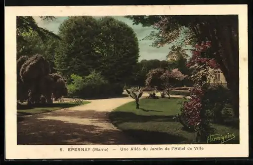Künstler-AK Épernay /Marne, Une Allée du Jardin de l`Hôtel de Ville
