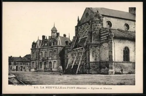 AK La Neuville-au-Pont, l`église et la mairie