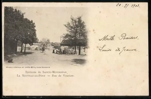 AK La Neuville-au-Pont, Rue de Vouziers, Strassenpartie