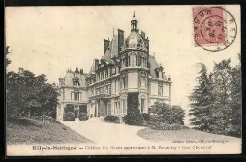AK Rilly-la-Montagne, Château des Rozais appartenant à M. Pommery, Cour d`honneur