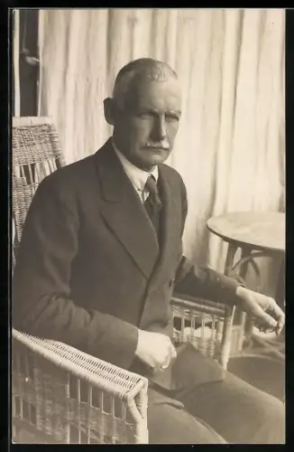 AK Kronprinz Rupprecht von Bayern in Anzug im Porträt