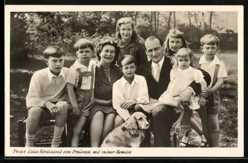 AK Prinz Louis Ferdinand mit seiner Familie und Grossfürstin Kyra