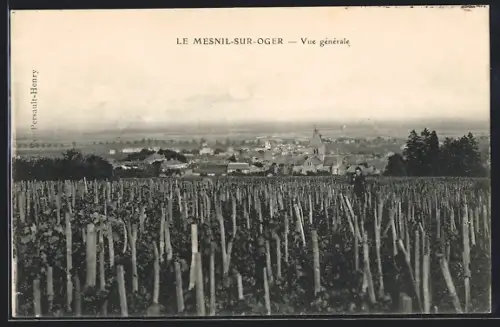 AK Le Mesnil-sur-Oger, Vue générale sur le village avec vignes au premier plan