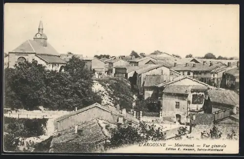 AK Moiremont, Vue générale avec l`église et les maisons environnantes