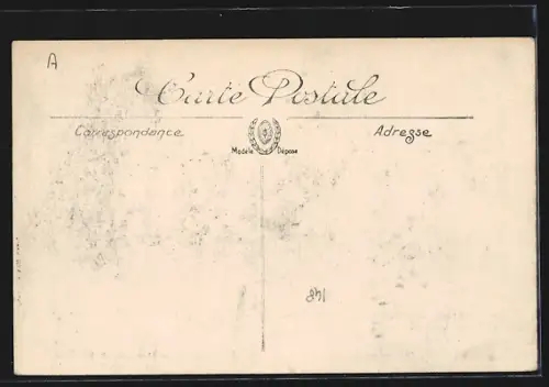 AK Moiremont, Vue générale avec l`église et les maisons environnantes