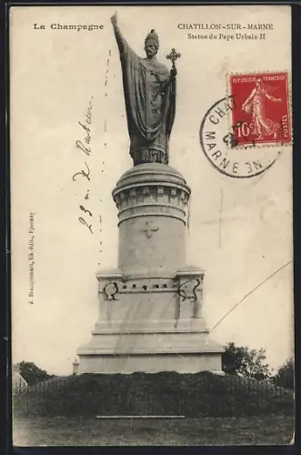 AK Châtillon-sur-Marne, Statue du Pape Urbain II