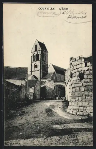 AK Courville, L`Église et les rues adjacentes