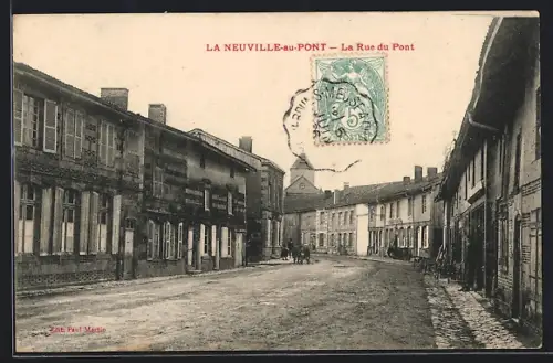 AK La Neuville-au-Pont, La Rue du Pont