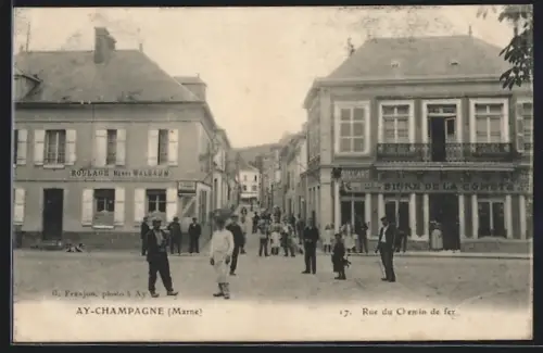 AK Ay-Champagne, Rue du Chemin de fer, Café Bière de la Comète