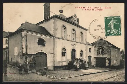 AK Ville-en-Tardenois, Mairie et École de Garcons