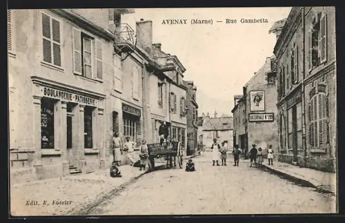 AK Avenay /Marne, Rue Gambetta animée avec boulangerie et passants