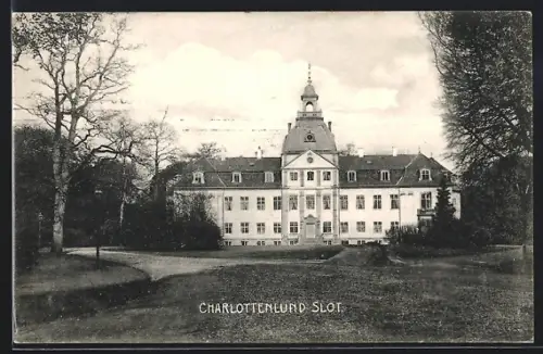 AK Charlottenlund, Charlottenlund Slot