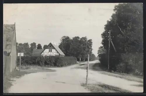 Foto-AK Rönne, Strassenpartie im Ort