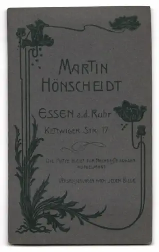 Fotografie Martin Hönscheidt, Essen a.d. Ruhr, Kettwiger Str. 17, Porträt einer Dame