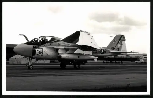 Fotografie Flugzeug Grumman A-6 Intruder, US-Navy VA-176 154126