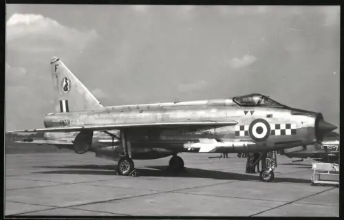 Fotografie Flugzeug English Electric Lightning XN778, Jagdflugzeug / Kampfjet
