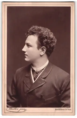 Fotografie Müller jun., Wien, Schauspieler Ludwig Stahl im Seitenprofil