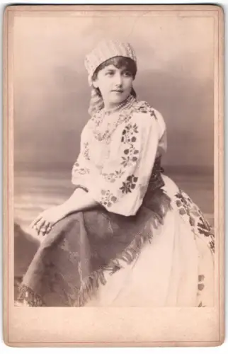 Fotografie S. B. Farren and Son, New York, junge Schauspielerin im Kostüm