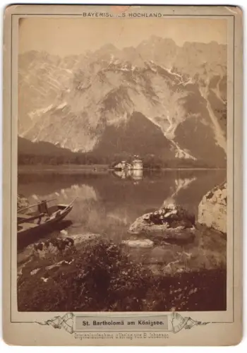 Fotografie B. Johannes, Partenkirchen, Ansicht St. Bartholomä, Blick über den Königsee nach der Kirche, Alpenpanorama