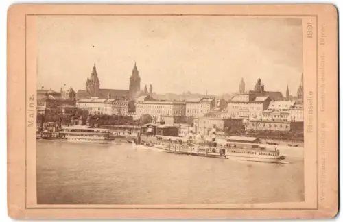 Fotografie unbekannter Fotograf, Ansicht Mainz, Blick über den Rhein nach der Stadt mit Raddampfern