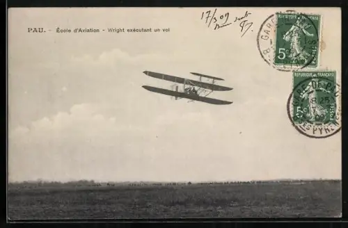 AK Wright exécutant un vol, Flugzeug