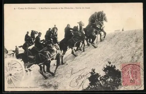 AK Camp de Chalons, L`Artillerie montée et les Obstacles, Sortie du fossée