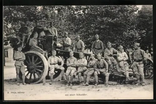 AK 220 court Schneider, Artillerie