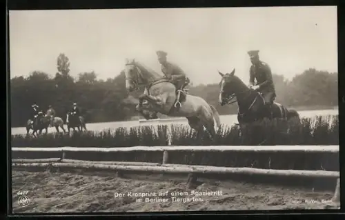 AK Berlin, Kronprinz Wilhelm von Preussen auf einem Spazeirritt im Berliner Tiergarten