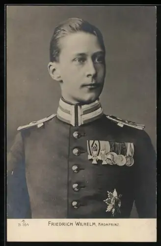 AK Kronprinz Wilhelm von Preussen, Portrait in Uniform mit Orden
