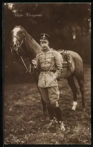 AK Kronprinz Wilhelm von Preussen mit Zigarre und Pferd
